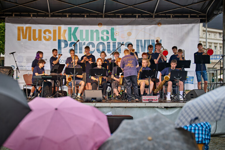 Musik Kunst Parcours 27.6.2024 Schwerin (© Uwe Nölke)