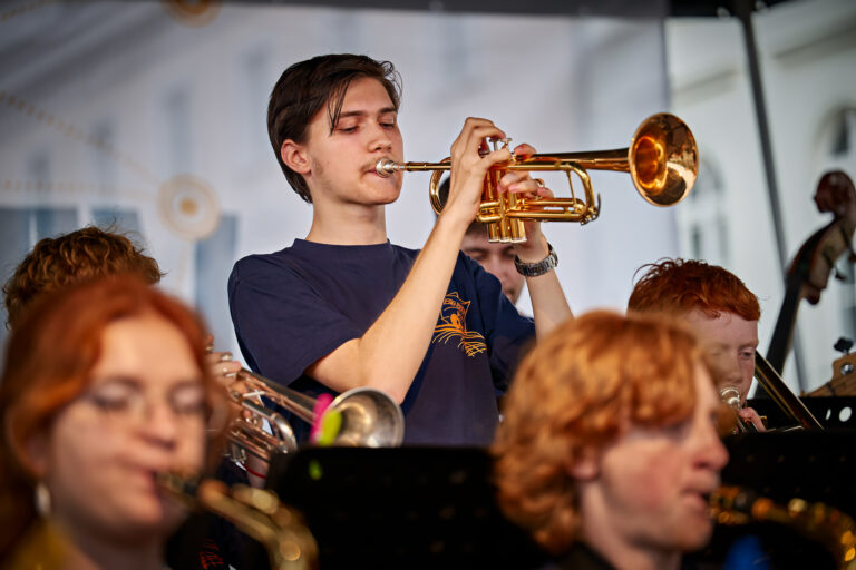 Musik Kunst Parcours 27.6.2024 Schwerin (© Uwe Nölke)